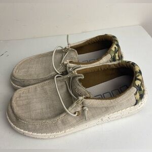 Hey Dude Wally Youth Chambray Camodino Size Y2 Loafer Slip-On Shoes